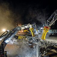 Eine Armada an Hydraulikhämmern