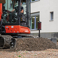 Genaues Planieren –  mit neuer Baggerschildsteuerung