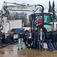 Kohrmann übergibt MX City-Bagger an Eiffage Infra-Ost 