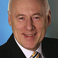 Von Aspern übergibt Vertriebsleitung  für Michelin D-A-CH an Anish K. Taneja