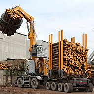 Schwaiger Holzindustrie erhöht das Tempo beim Holzumschlag