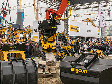 Engcon formiert Deutschland-Team neu und kooperiert jetzt eng mit OilQuick 