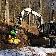 Leistungsstarke Anbaugeräte mit vielfältigen Einsatzmöglichkeiten für die grüne Branche