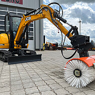 Anbau-Kehrmaschinen für Bagger