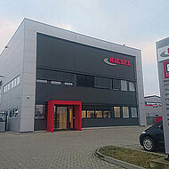 Baumaschinenhändler Kiesel übernimmt Mehrheitsanteil an Bauma-Rent