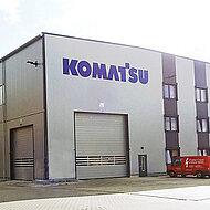 Alles unter einem Dach – neues Logistikcenter für Großhydraulikbagger