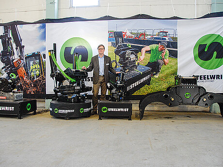 »Mit ›OQ Auto Connection‹ einen weltweiten Standard bei ­vollhydraulischen Schnellwechslern für Bagger etablieren«