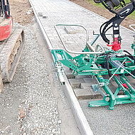 Infrastrukturbau Lindner ist vom Pflastergreif »HP30« überzeugt