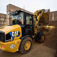 Zeppelin-Cat Elektro-Radlader 906 und Elektro-Minibagger 301.9: zwei Messe-Highlight auf der NordBau