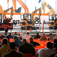 Auktion auf dem Gelände der Messe München 