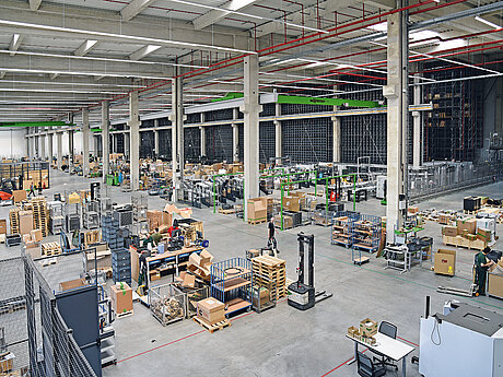 Neues Customer Service Center folgt »Sennebogen-typischem« Muster