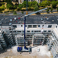 Entladestellen in 20 m Höhe und 15 m Entfernung