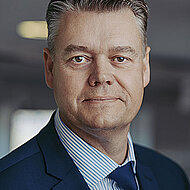 Atlas Copco plant Aufspaltung in zwei Unternehmen,  verkauft Dynapac an Fayat und übernimmt Erkat sowie hb