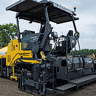 Neuer Raupenfertiger HA60 C-11