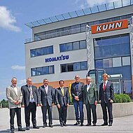 Topcon und Kuhn-Gruppe schließen Vertriebspartnerschaft