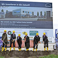 Erster Spatenstich für neues »MAN TopUsed Center München/Karlsfeld«