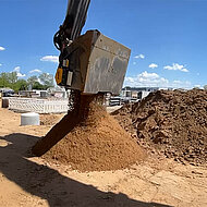Schnelle Rückverfüllung beim Leitungs- und Kanalbau